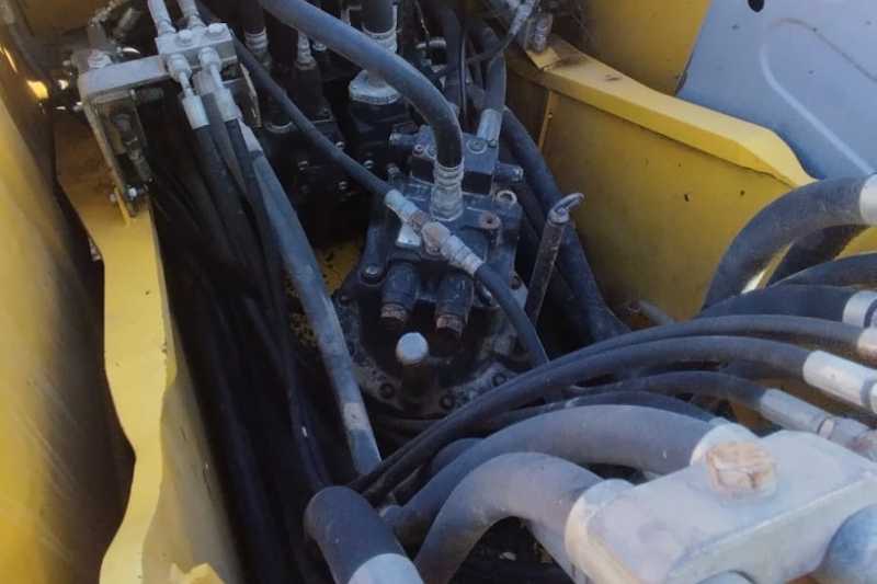 OmecoHub - Immagine NEW HOLLAND E245B